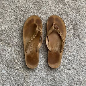 Women’s Rainbow leather flirty Braidy Sandals size medium